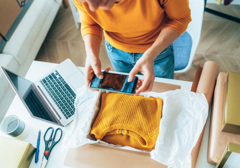 Pre-loved market moves online