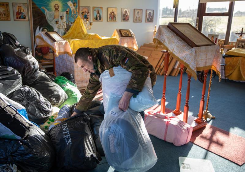 World unites to help Ukraine