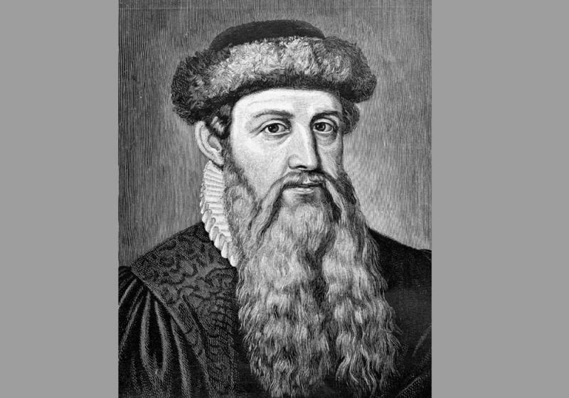 Gutenberg or Zuckerberg? 