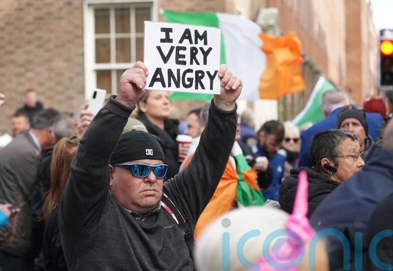 Conway Walsh expresses concern over ‘absolute hatred’ outside Dáil