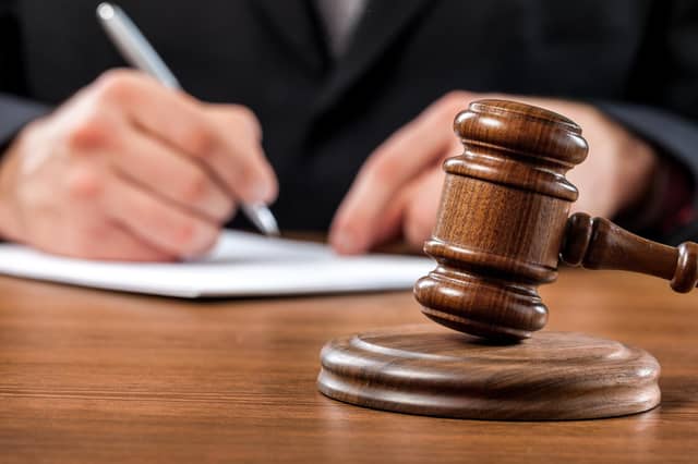 A judge and gavle